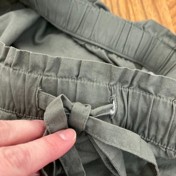ANN TAYLOR LOFT Olive Green High Rise Drawstring Cotton Pull On Paperbag Shorts - Picture 15 of 15